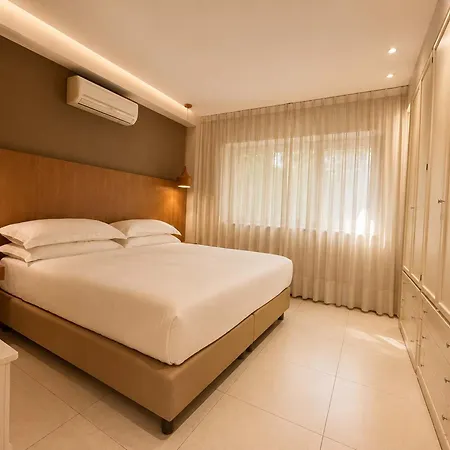 - Marisol Villa Sorrento